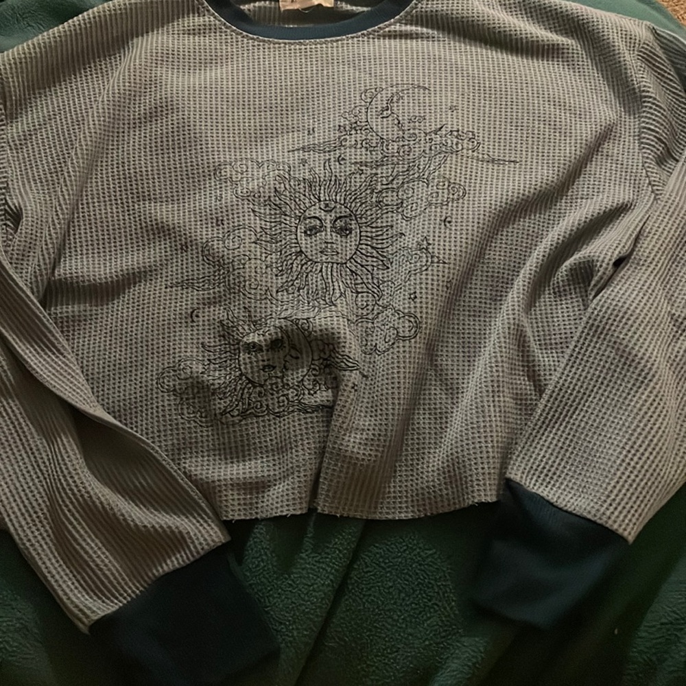 Stitch and pine cropped long sleeve